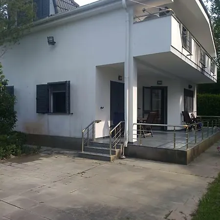 Esli Pishat E Buta Вилла *